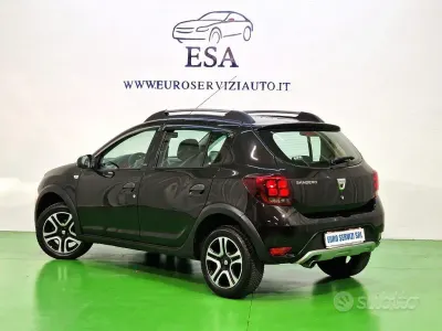 Usata Dacia Sandero Stepway 90 CV (66 kW) 2019 Nero Berlina