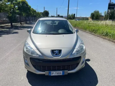 Usata Peugeot 308 109 CV (80 kW) 2008 Argento Berlina