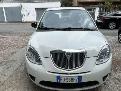 Usata Lancia Ypsilon Platinum 75 CV (55 kW) 2011 Utilitaria