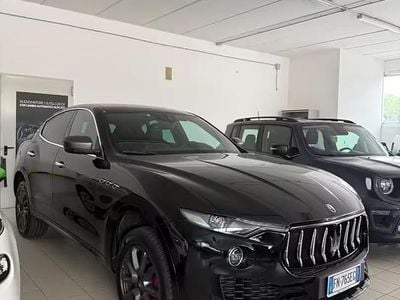 Usata Maserati Levante 275 CV (202 kW) 2017 Nero SUV