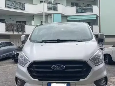Usata Ford Transit Custom 131 CV (96 kW) 2021 Grigio Monovolume