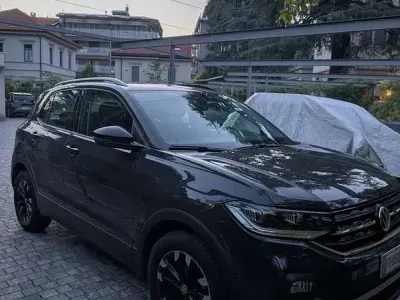 Usata VW T-Cross Style 95 CV (69 kW) 2019 Grigio SUV