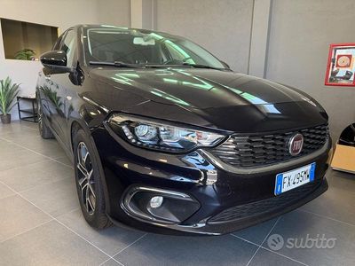Usata Fiat Tipo Lounge 120 CV (88 kW) 2019 Blu Berlina
