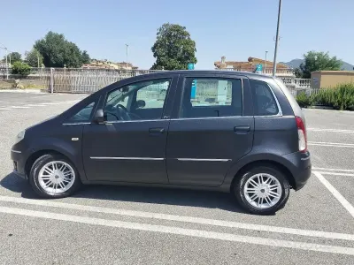 Usata Lancia Musa 95 CV (69 kW) 2010 Monovolume
