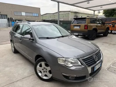 Begagnad VW Passat 140 HK (102 kW) 2005 Grå Kombi