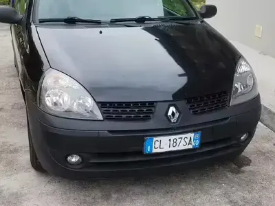 Usata Renault Clio II 75 CV (55 kW) 2004 Nero Berlina