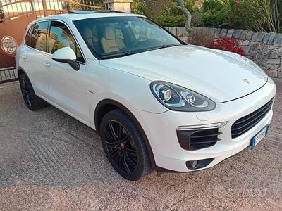 Usata Porsche Cayenne 250 CV (183 kW) 2015 Bianco SUV
