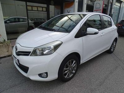 Usata Toyota Yaris Trend 69 CV (50 kW) 2014 Other Utilitaria
