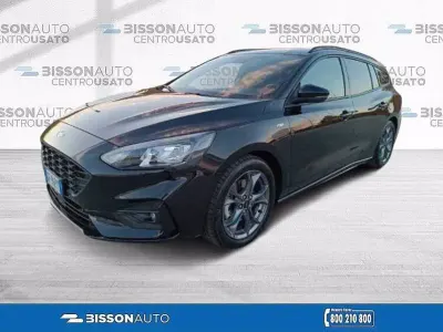 Usata Ford Focus ST-Line 125 CV (91 kW) 2021 Nero Station wagon