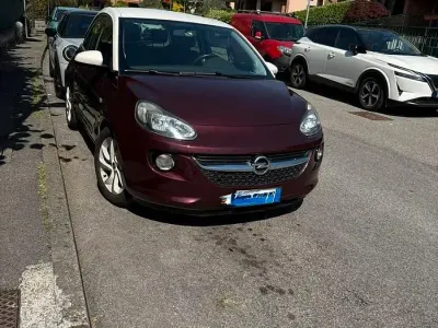 Usata Opel Adam 87 CV (63 kW) 2016 Utilitaria