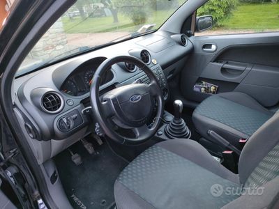 usata Ford Fiesta Fiesta 1.2i 16V cat 5 porte Ambiente