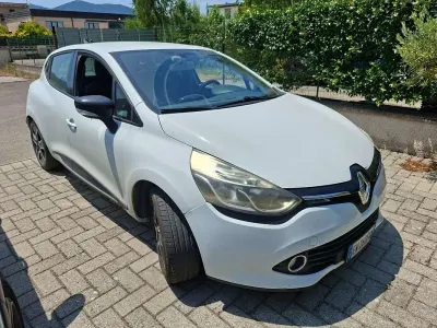 Usata Renault Clio IV 75 CV (55 kW) 2014 Bianco Berlina