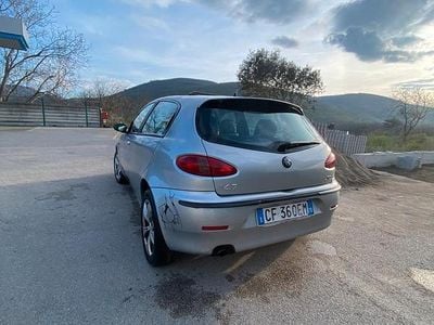 Usata Alfa Romeo 147 116 CV (85 kW) 2002 Utilitaria
