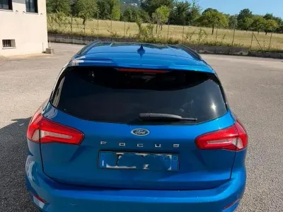 Usata Ford Focus ST-Line 120 CV (88 kW) 2020 Blu Station wagon