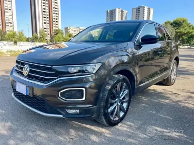 Usata VW T-Roc Advance 150 CV (110 kW) 2019 Marrone SUV