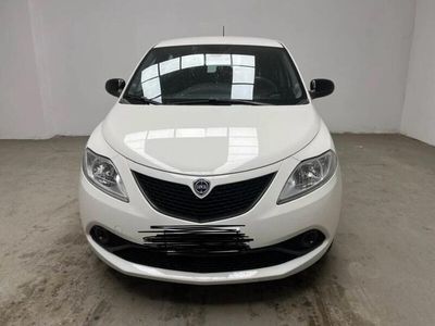 Usata Lancia Ypsilon Gold 69 CV (50 kW) 2020 Bianco Utilitaria