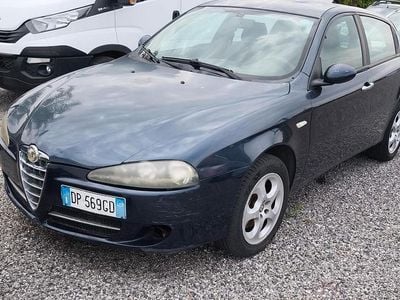 Usata Alfa Romeo 147 120 CV (88 kW) 2008 Blu Utilitaria