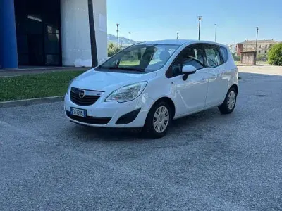 Usata Opel Meriva S 120 CV (88 kW) 2013 Bianco Monovolume