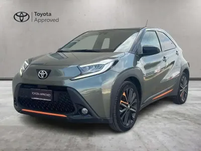 Usata Toyota Aygo X Limited 72 CV (52 kW) 2022 Cardamom green & black met SUV