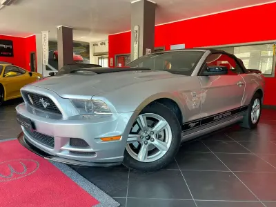 Usata Ford Mustang Convertible 309 CV (227 kW) 2014 Argento Cabrio