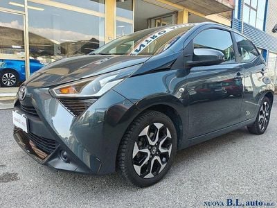 Usata Toyota Aygo Trend 72 CV (52 kW) 2018 Grigio Utilitaria