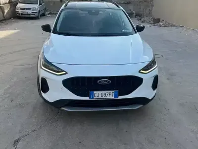 Usata Ford Focus Active 120 CV (88 kW) 2022 Bianco Station wagon