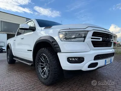Brugt RAM 1500 401 HK (294 kW) 2022 Hvid Pickup / Ladvogn
