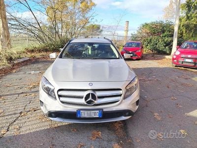 Usata Mercedes GLA220 Premium 169 CV (124 kW) 2015 Grigio SUV