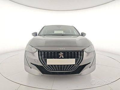 Usata Peugeot 208 Allure 101 CV (74 kW) 2023 Grigio Utilitaria