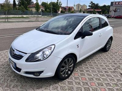 Usata Opel Corsa Sport 86 CV (63 kW) 2010 Bianco Utilitaria