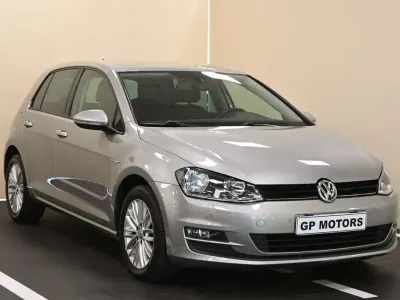 Usata VW Golf VII Comfortline 110 CV (80 kW) 2015 Argento Berlina