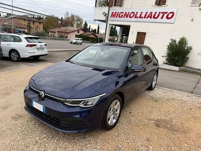 Usata VW Golf VIII Life 116 CV (85 kW) 2022 Blu Berlina