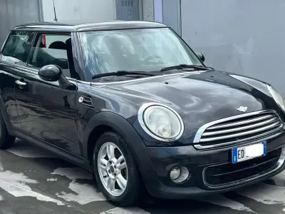 Usata Mini Cooper Coupé 90 CV (66 kW) 2011 Nero Coupé