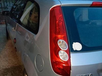 Usata Ford Fiesta Ghia 68 CV (50 kW) 2006 Grigio Berlina