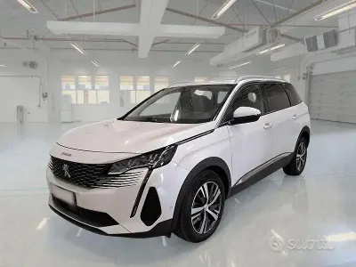Usata Peugeot 5008 Allure 131 CV (96 kW) 2021 Bianco SUV