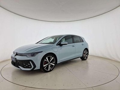 Usata VW Golf VIII GTE 272 CV (200 kW) 2025 Crystal ice blue metallizzato Berlina