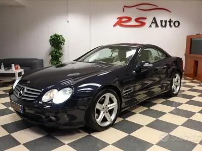 Usata Mercedes SL500 306 CV (225 kW) 2003 Blu Cabrio