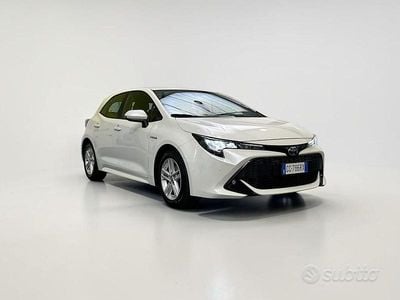 Usata Toyota Corolla Business Edition 122 CV (89 kW) 2021 Bianco Berlina