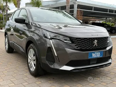 Begagnad Peugeot 3008 Allure 131 HK (96 kW) 2022 Grå SUV