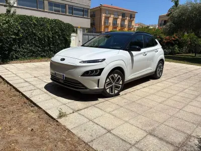 Usata Hyundai Kona 27 kW (38 CV) 2020 Bianco SUV