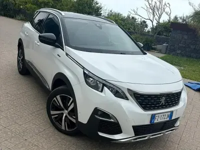 Usata Peugeot 3008 Allure GT-Line 131 CV (96 kW) 2020 Bianco SUV