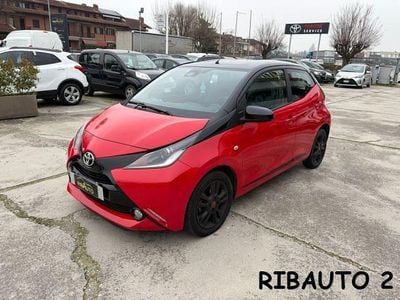 Usata Toyota Aygo X-cite 69 CV (50 kW) 2017 Rosso Utilitaria