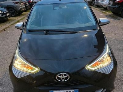 Usata Toyota Aygo X-clusiv 72 CV (52 kW) 2018 Nero Utilitaria