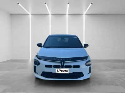Nuova Lancia Ypsilon 101 CV (74 kW) 2025 Bianco Utilitaria