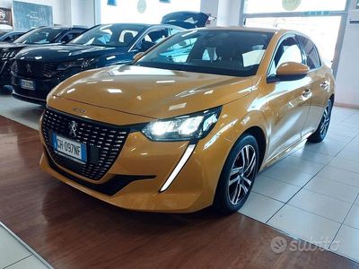 Usata Peugeot 208 Allure 101 CV (74 kW) 2022 Giallo Utilitaria