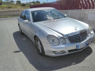 Mercedes E200