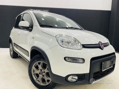 Usata Fiat Panda 4x4 S 95 CV (69 kW) 2016 Bianco Utilitaria