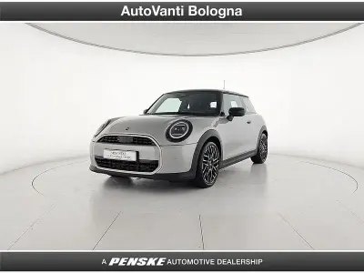 Usata Mini Cooper Favoured 156 CV (114 kW) 2024 Argento Utilitaria