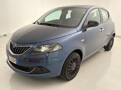 Blu elegante Usata 2021 Lancia Ypsilon Silver Utilitaria | 10.900 € (Buon prezzo)