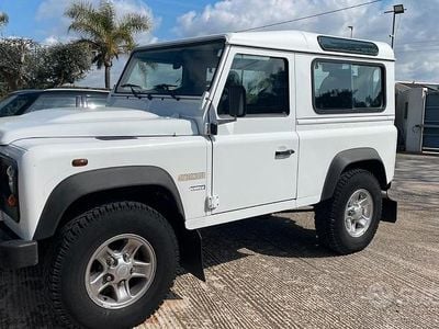 Occasion Land Rover Defender 68 ch (50 kW) 2010 Blanc SUV